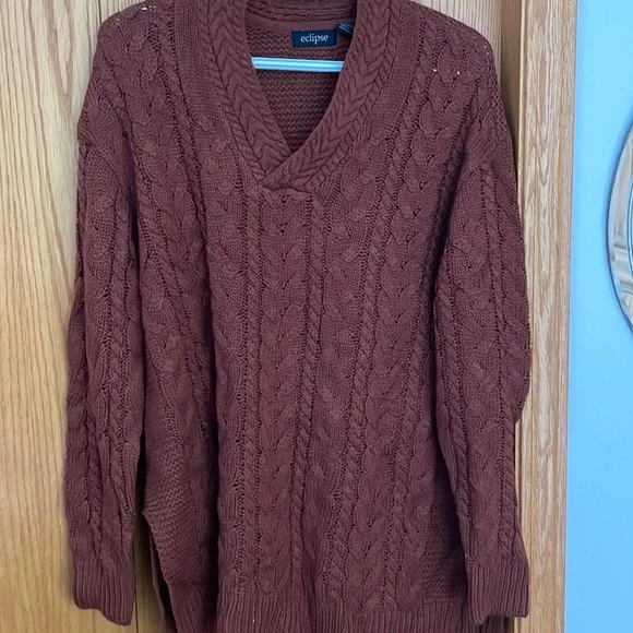 Sweater - Picture 1 of 5